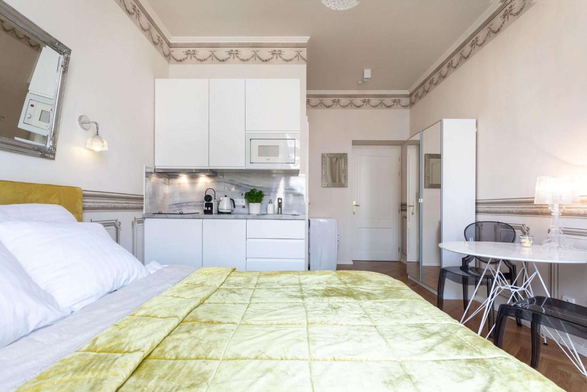 Days - Sunny Riverside With Terraces Apartamento