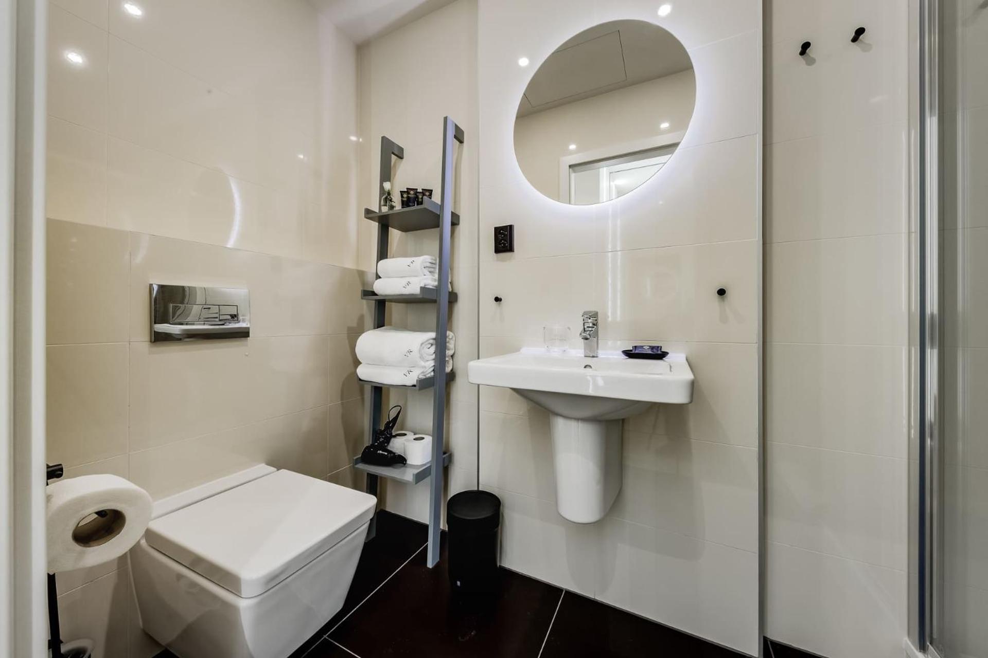 Apartamento Days - Sunny Riverside With Terraces *