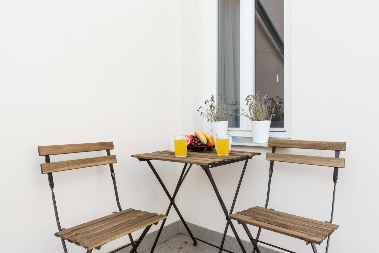 Days - Sunny Riverside With Terraces Apartamento